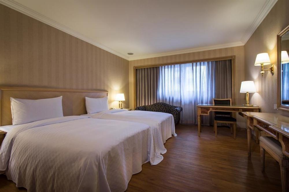 Green World Triple Beds Taipei Esterno foto