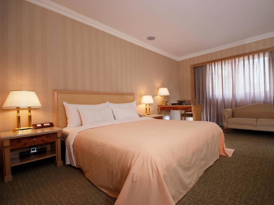 Green World Triple Beds Taipei Esterno foto