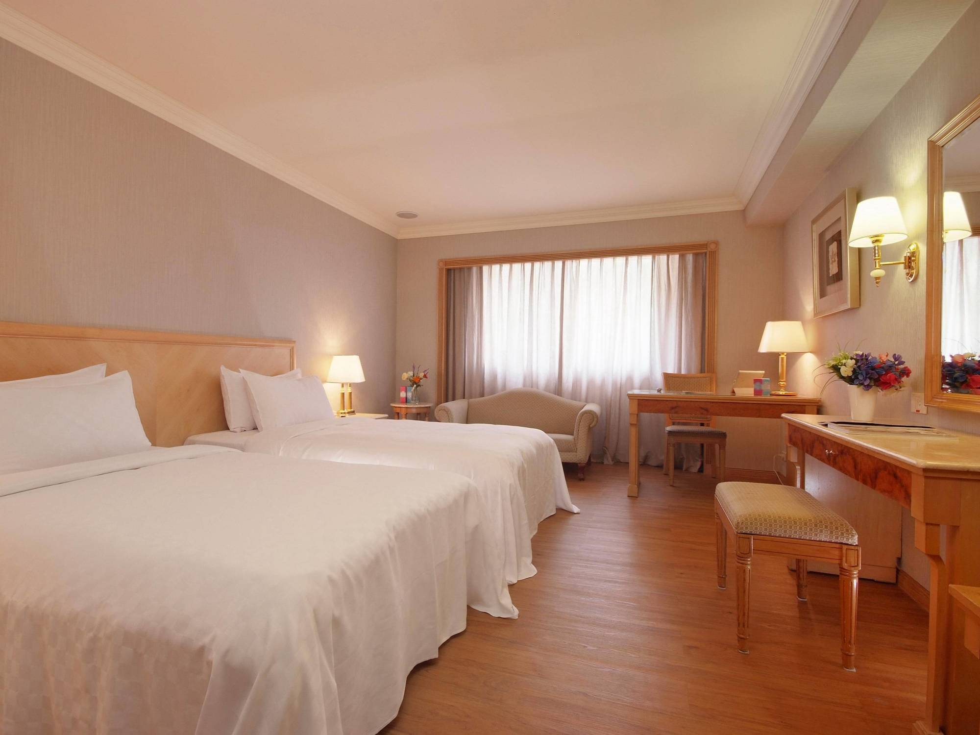 Green World Triple Beds Taipei Esterno foto