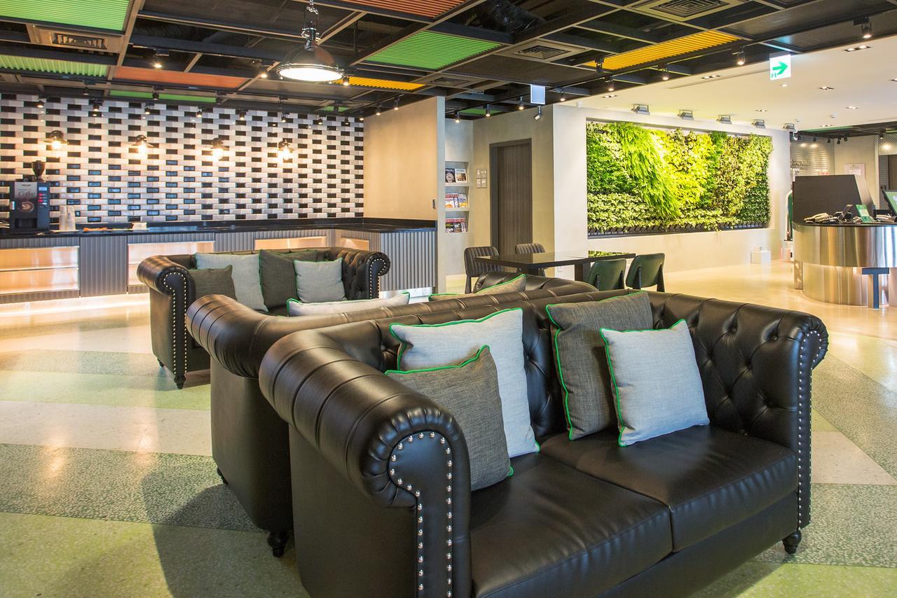 Green World Triple Beds Taipei Esterno foto