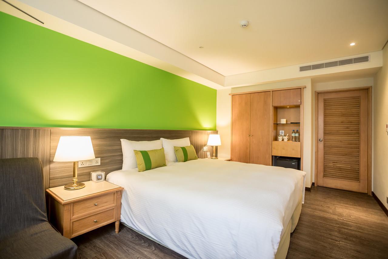 Green World Triple Beds Taipei Esterno foto