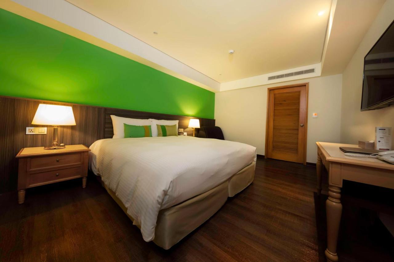 Green World Triple Beds Taipei Esterno foto