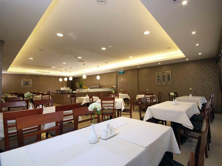 Green World Triple Beds Taipei Esterno foto